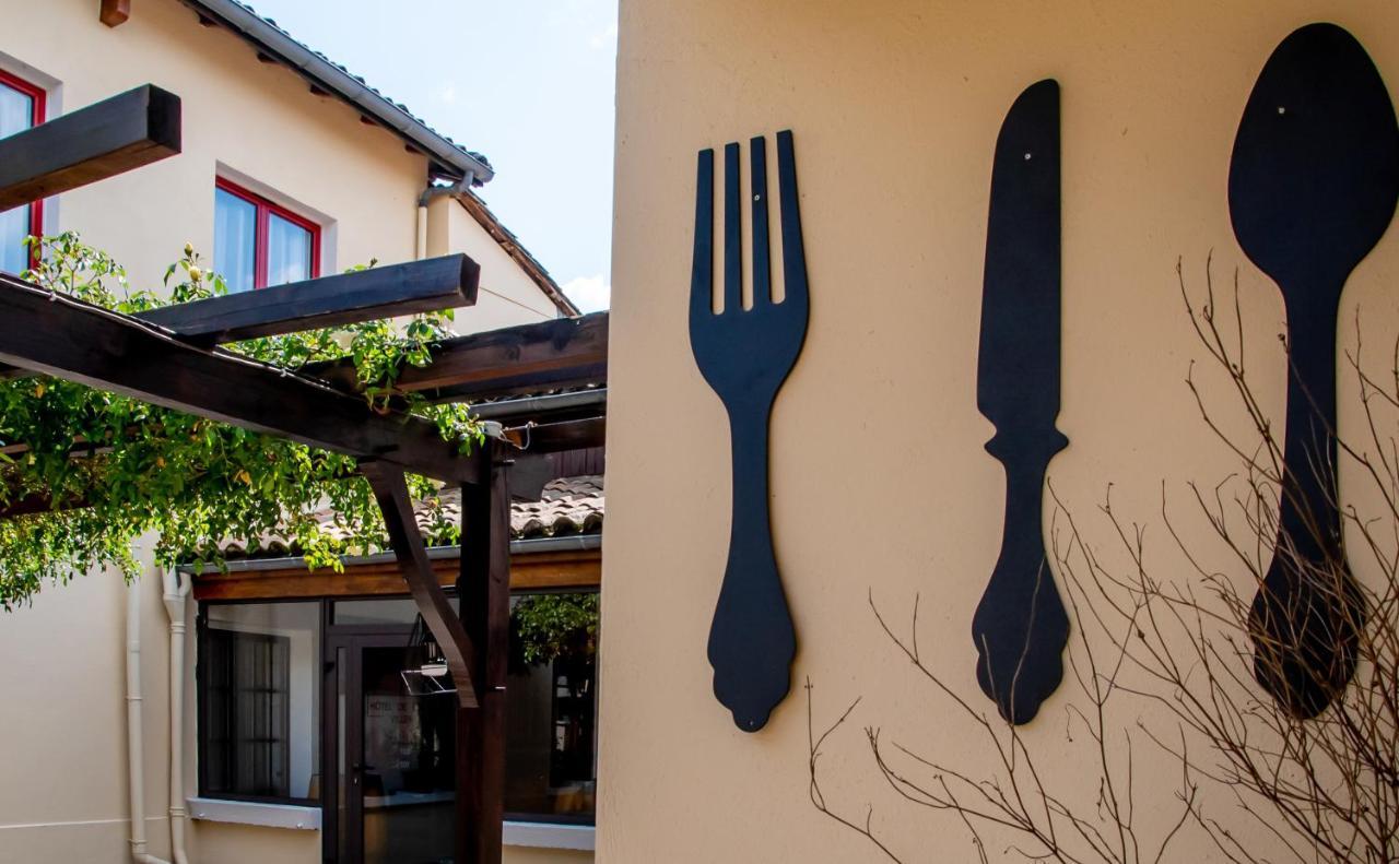 Hotel & Gastronomie - La Table De L'Europe Villeréal Zewnętrze zdjęcie