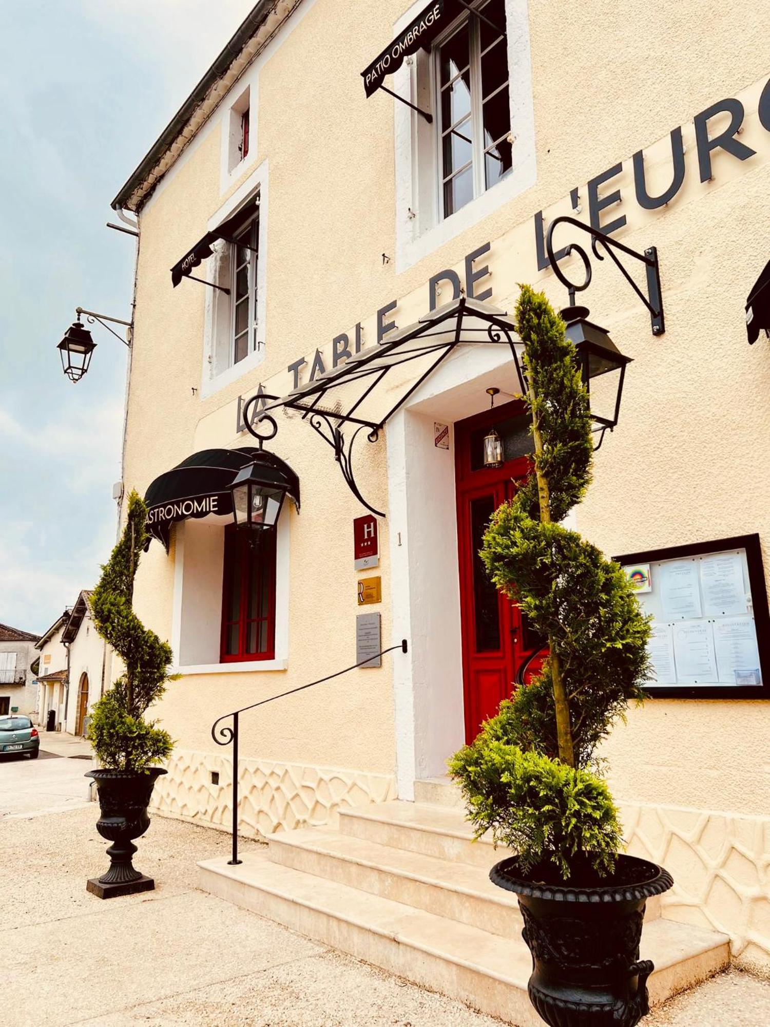 Hotel & Gastronomie - La Table De L'Europe Villeréal Zewnętrze zdjęcie
